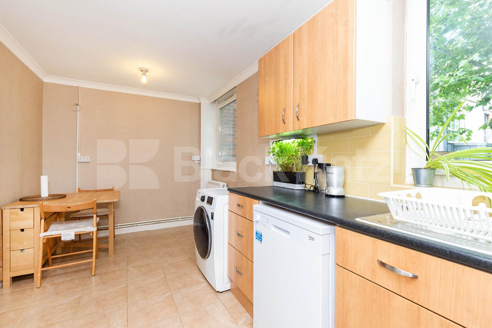 spacious split lever 3 bedroom with large balcony a short walk to underground Sanders Way, Archway